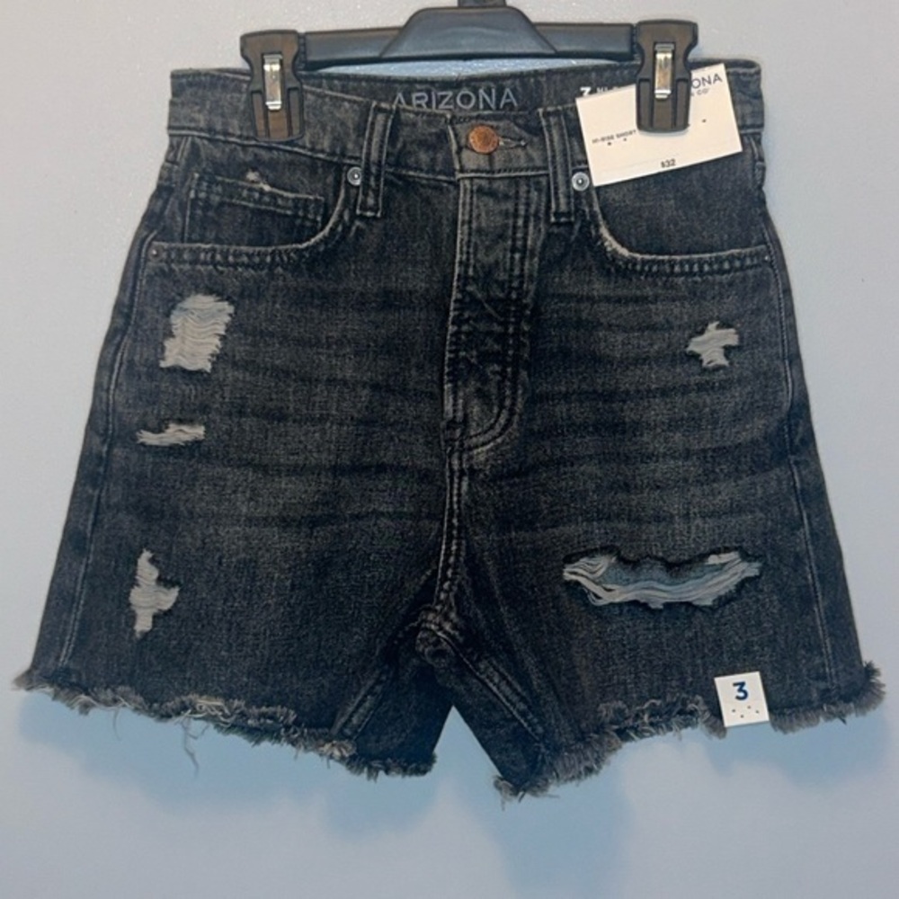 “NWT" Arizona Jean Co. Hi-Rise Black‎ Pumice Distressed Shorts- Size 3